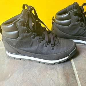 North Face Comfy Black High Tops / Boots